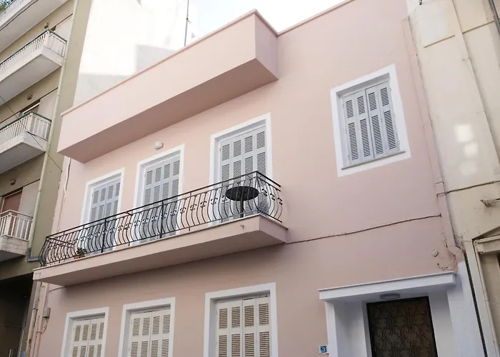 Classic Athenian House 2Mins From Metro