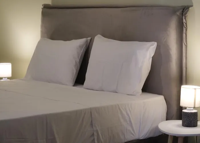 Classic Athenian House 2Mins From Metro
