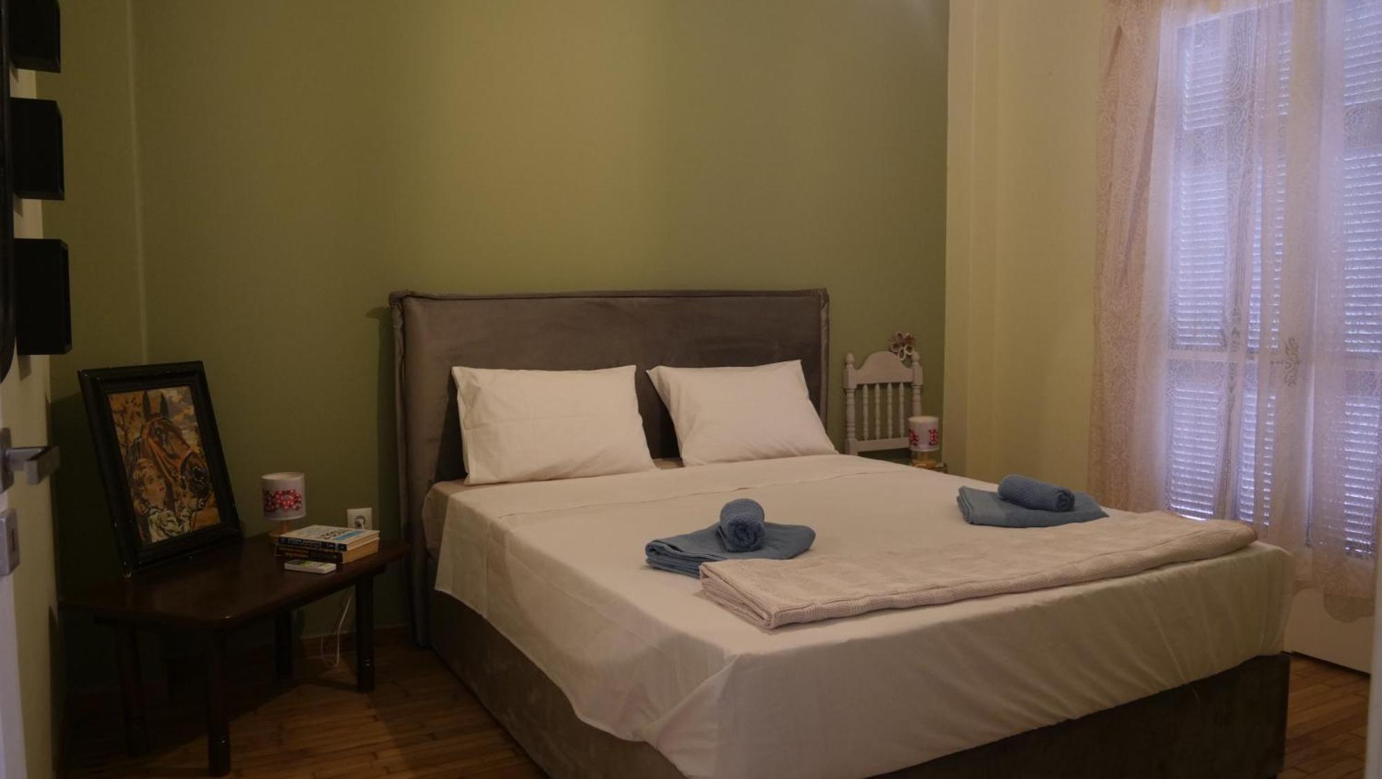 Classic Athenian House 2mins From Metro * Athens